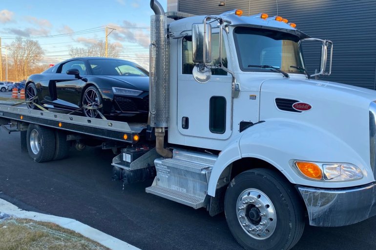 Hogyan találjunk megbízható segítséget, ha bajba kerülünk az úton?